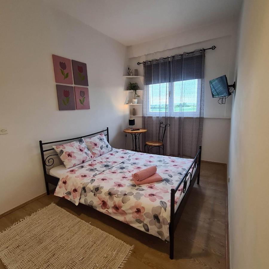 Sobe Divna Hotel Velika Mlaka Kültér fotó